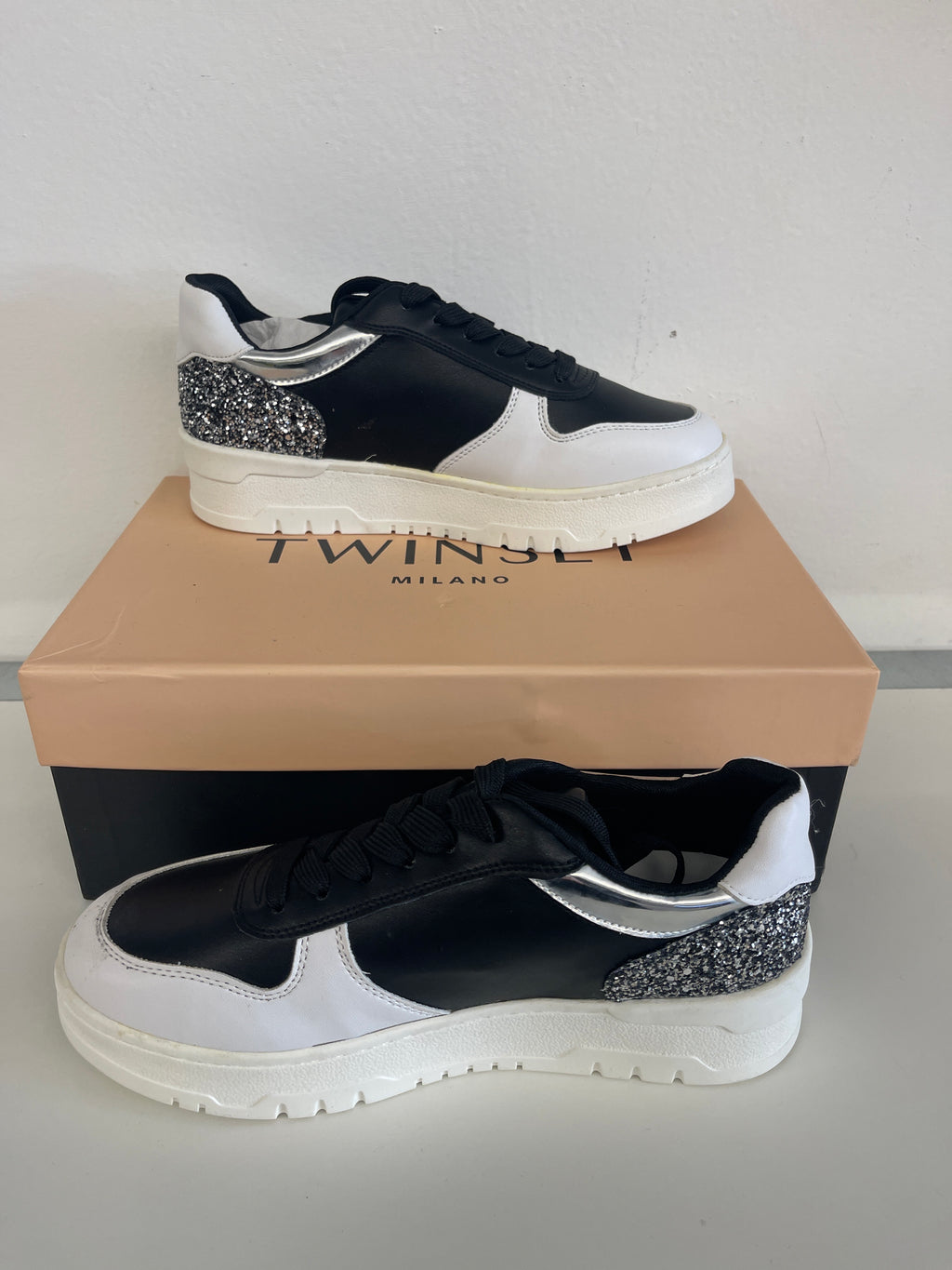 Scarpe Nere/bianche My Twin Set N 37 Pelle  Nuove