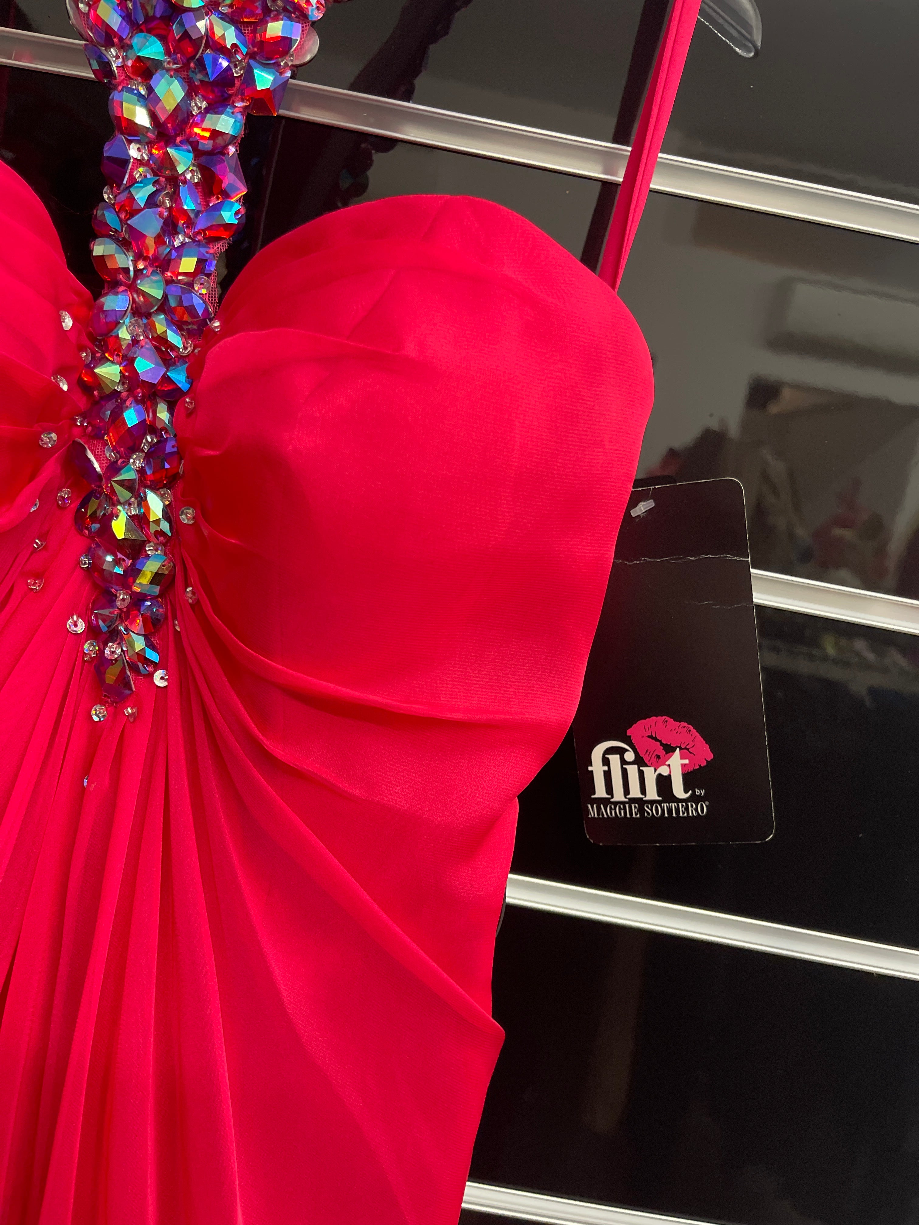 Abito Flirt Maggie Sottero Rosa Fuxia Con Scollo Pietre Tg 42