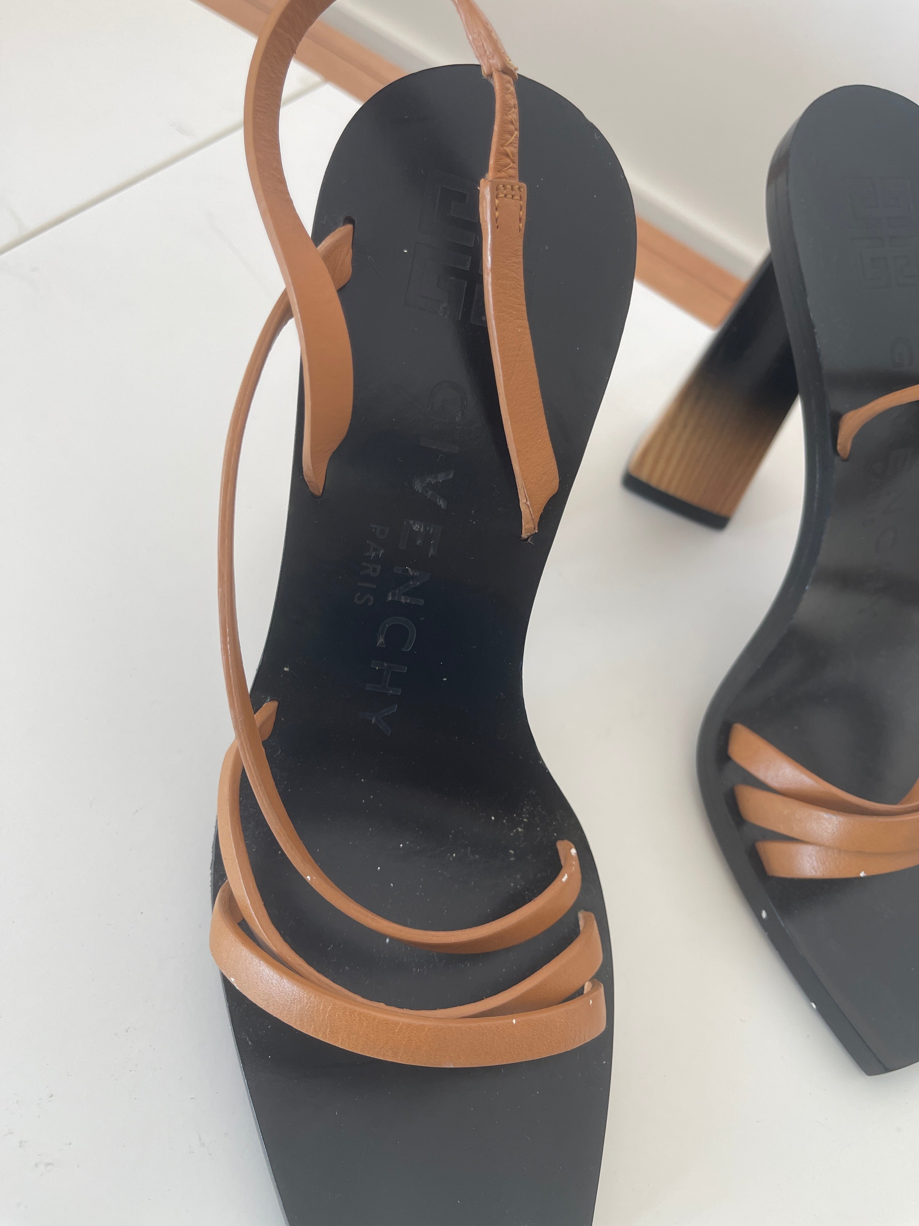 Sandalo Marrone Pelle Givenchy 37