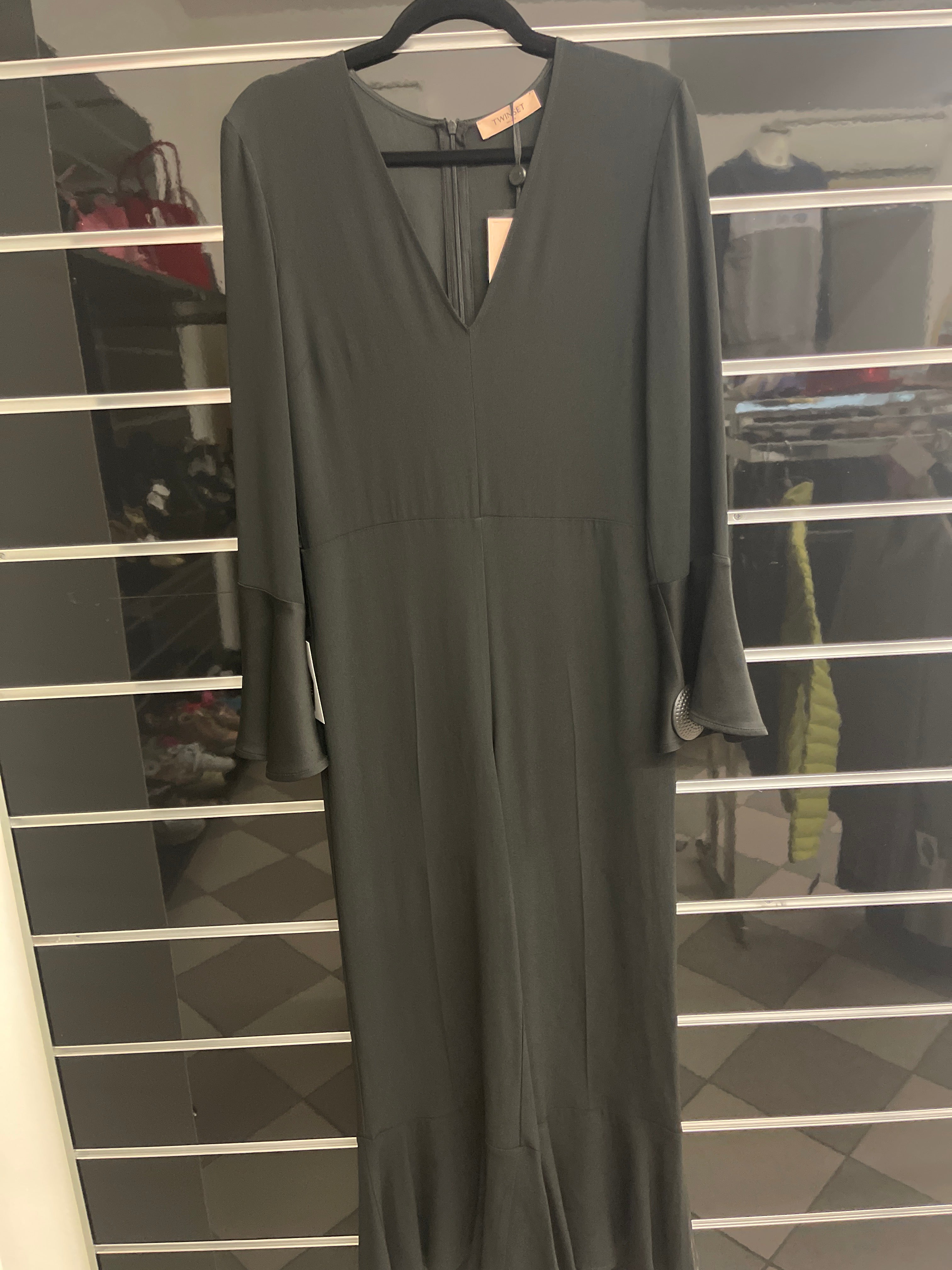 Tuta Intera Donna Nera Scollo V Balze Maniche E Gamba Tg 44 Twin Set Nuovo Con Etichetta