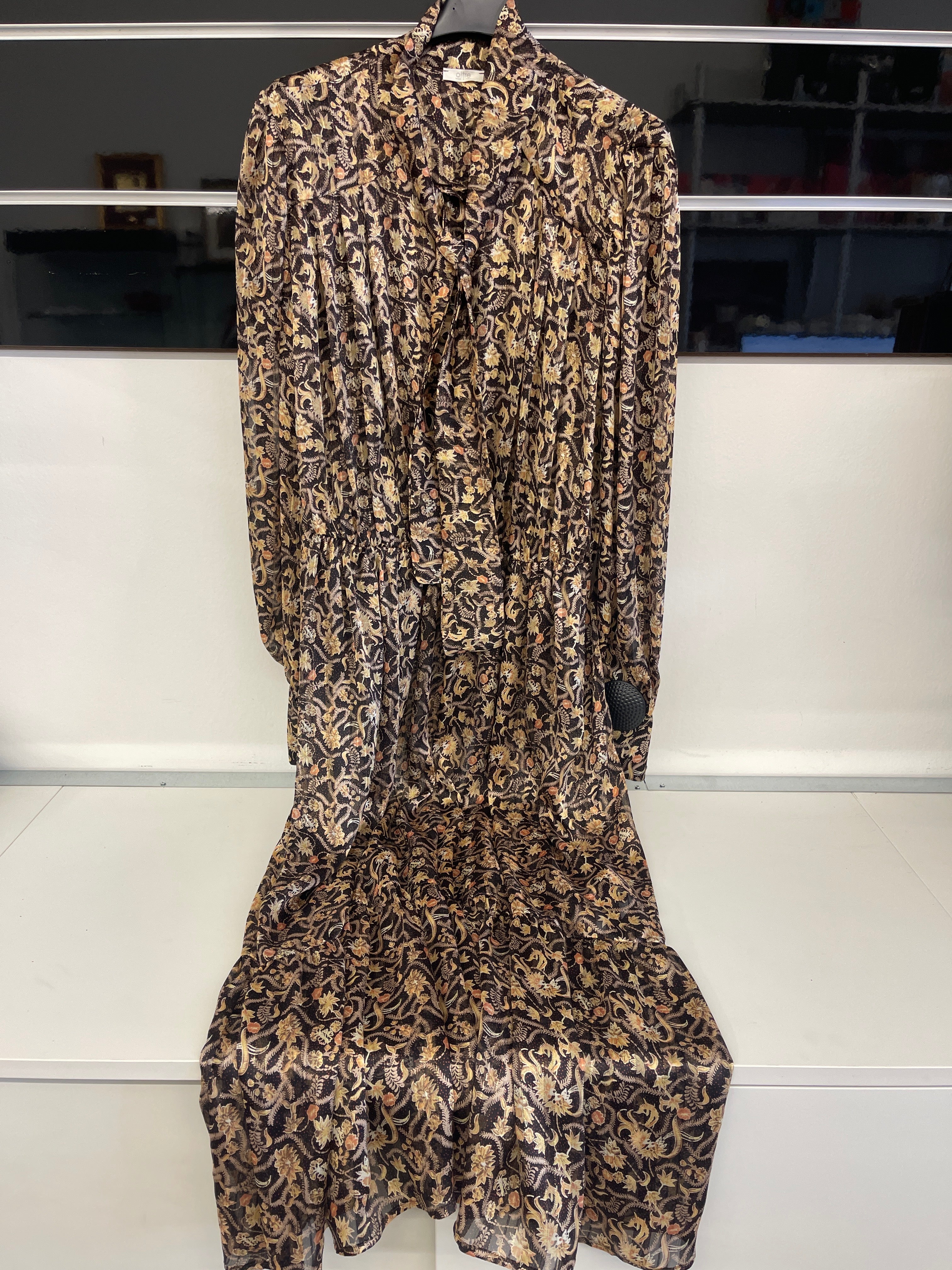 Abito Lungo Beige Msrorne Fantasia Foglie Filo Dorato Oltre