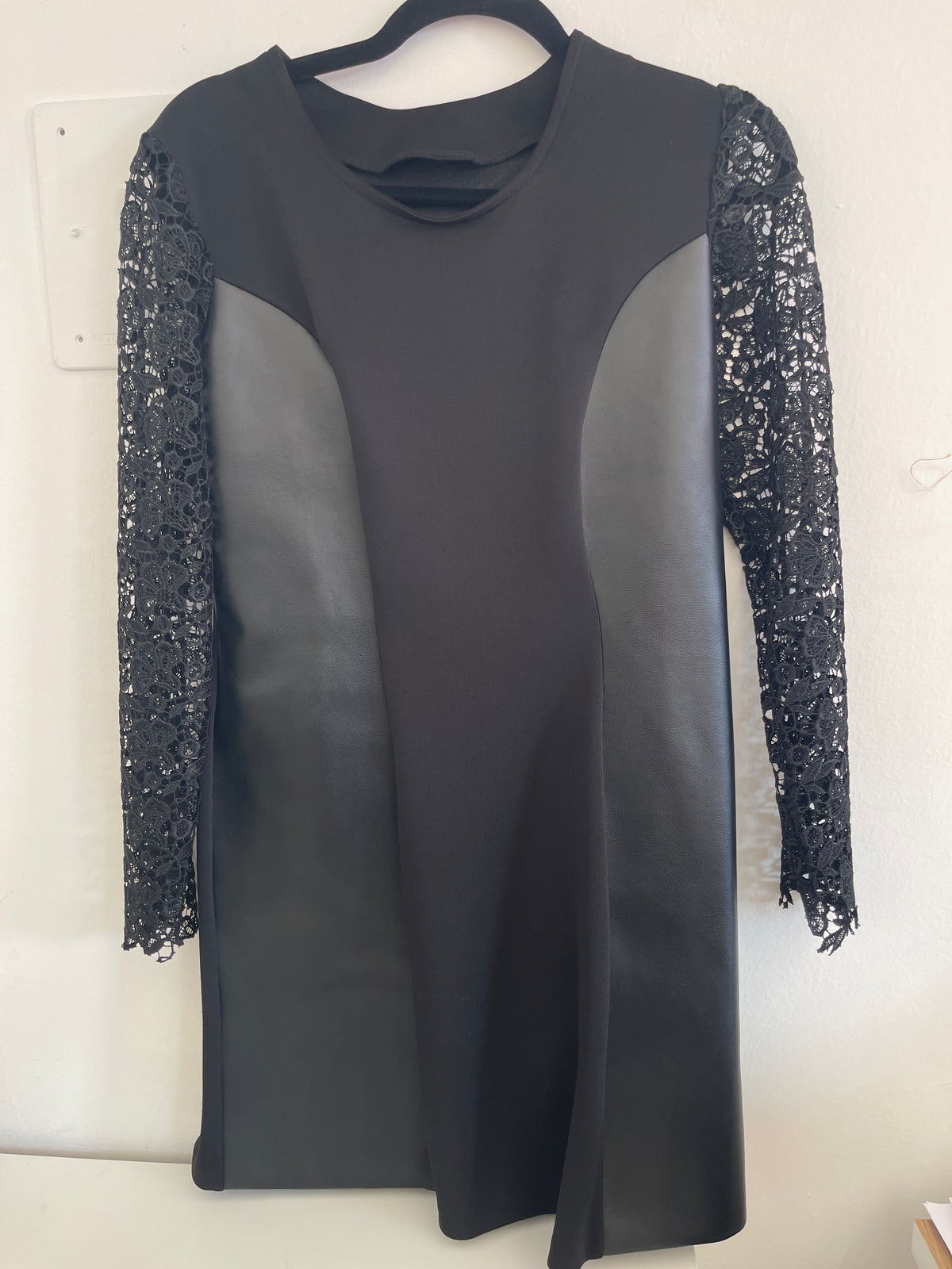 Vestito Neroi Sartoriale Con Pizzo E Pelle Tg S