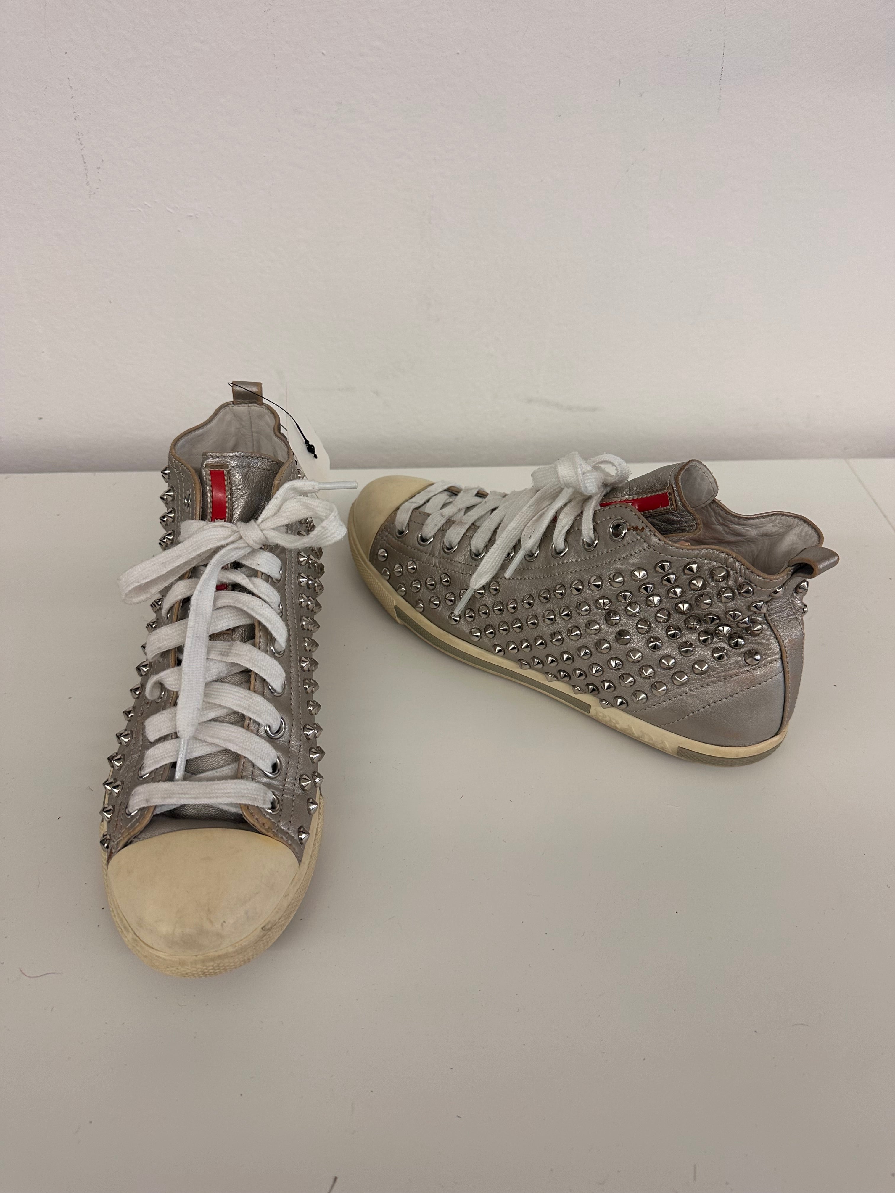 Scarpe Grigie Borchiette Prada N 37.5