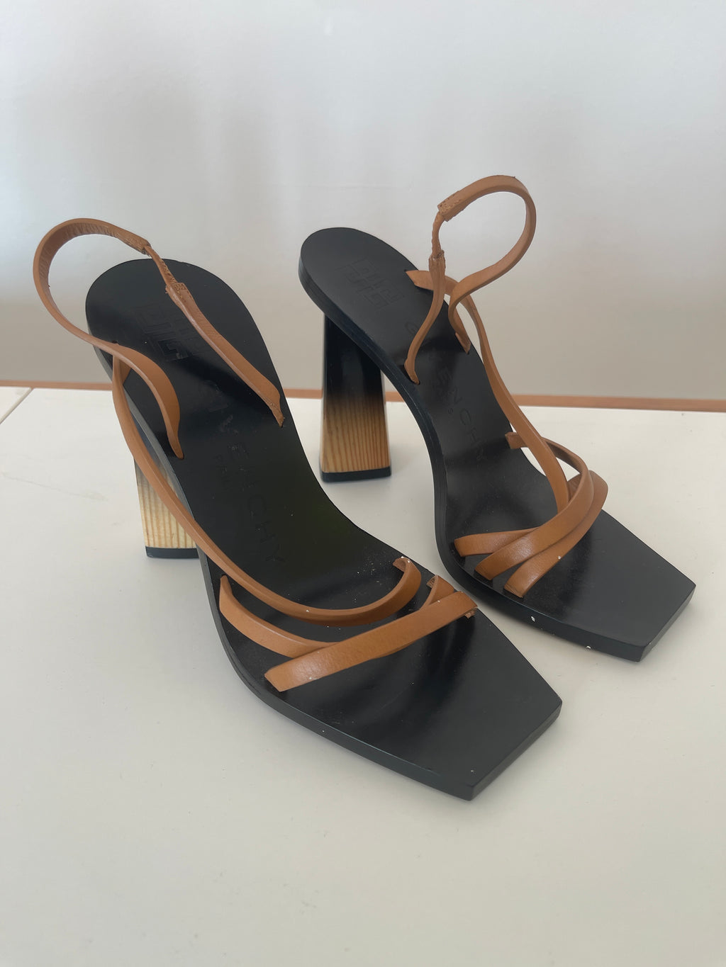 Sandalo Marrone Pelle Givenchy 37