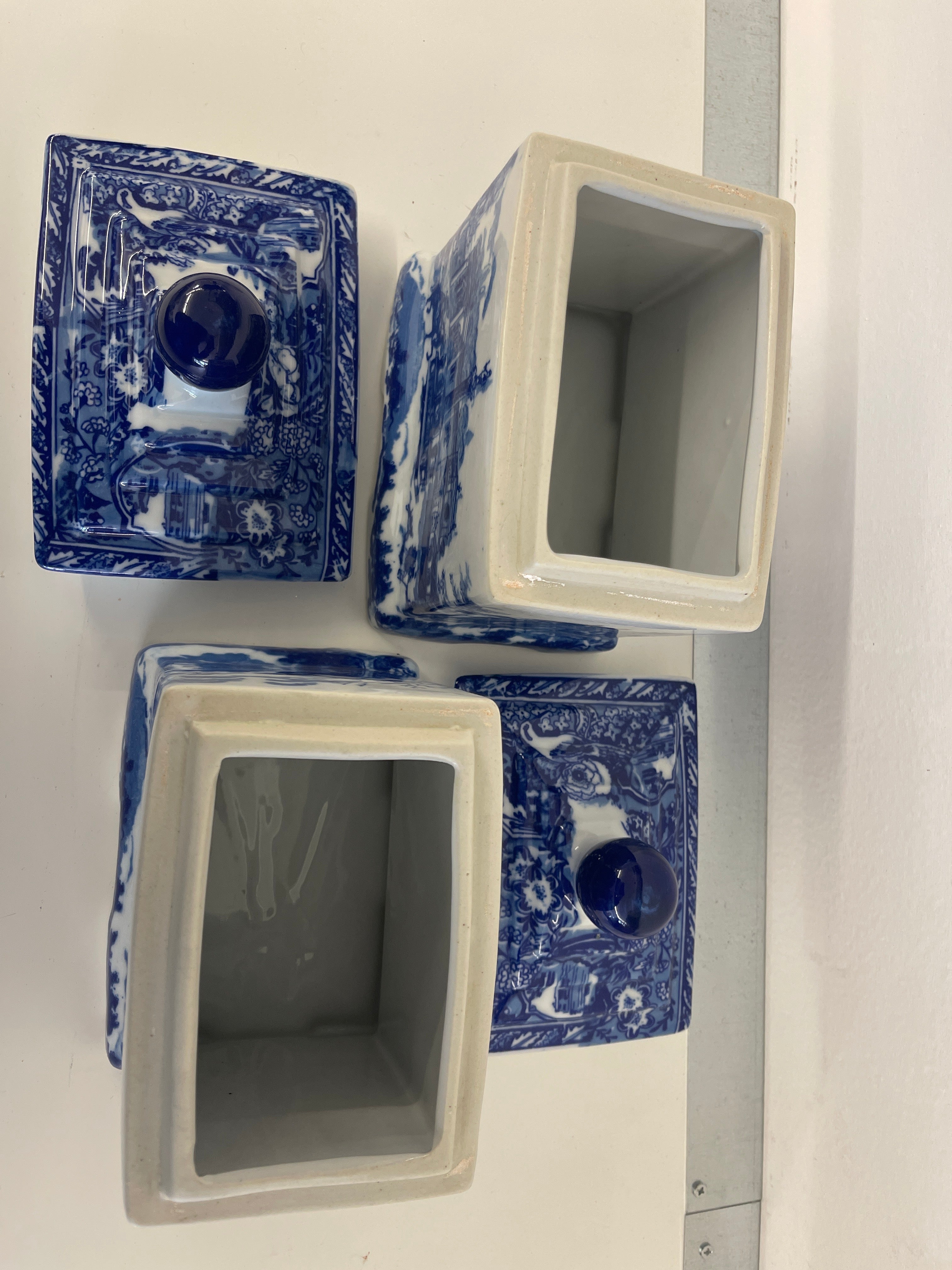 Coppia Barattoli Vintage Victoria Ware