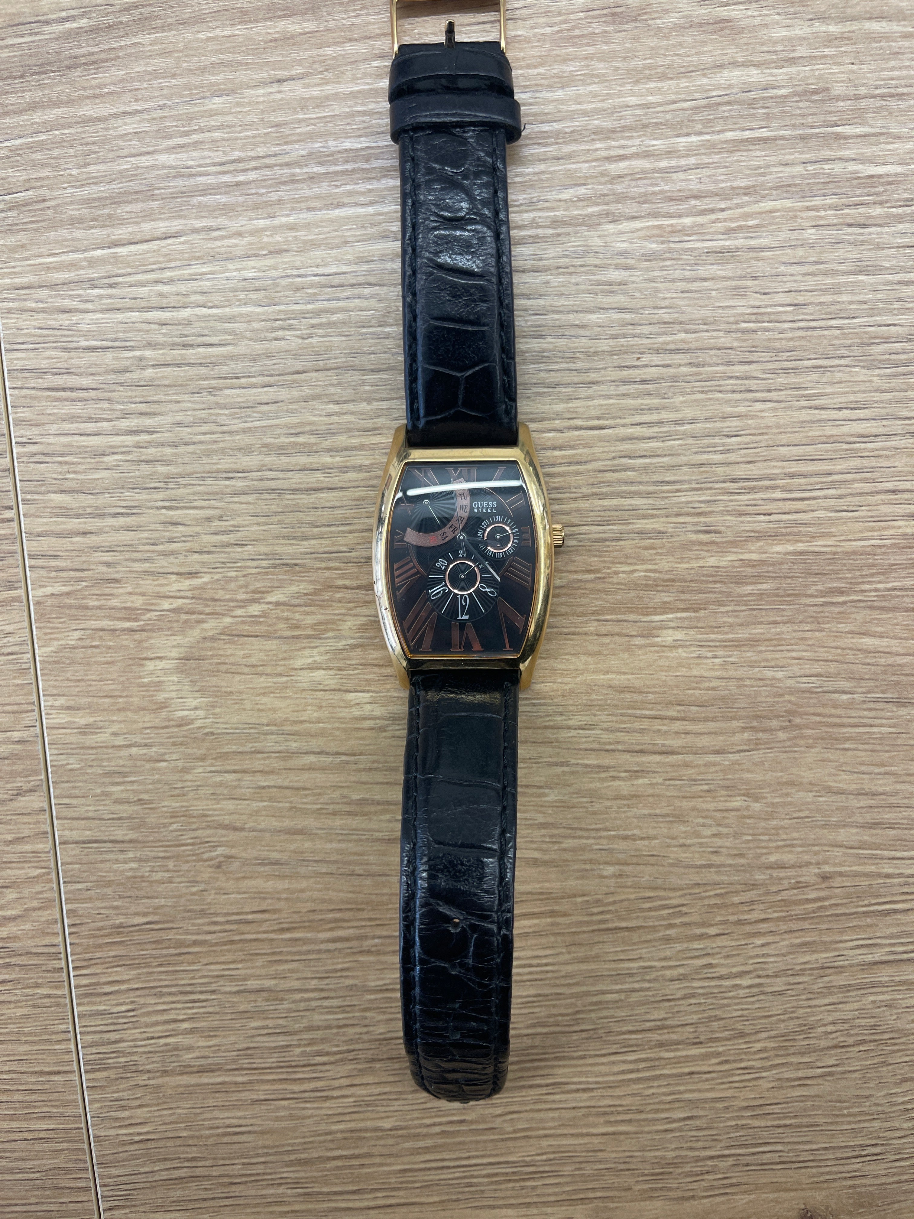 Orologio Guess I12536g3 Cinturino In Pelle