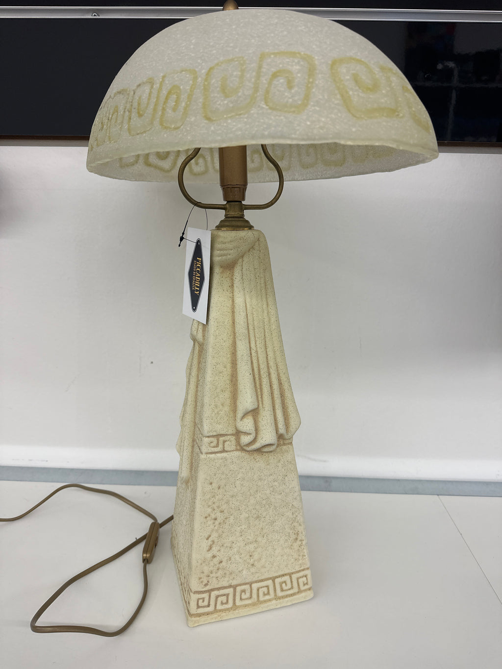 Lampada Da Tavolo Ceramica Con Paralkume In Vetro Stle Neoclassico