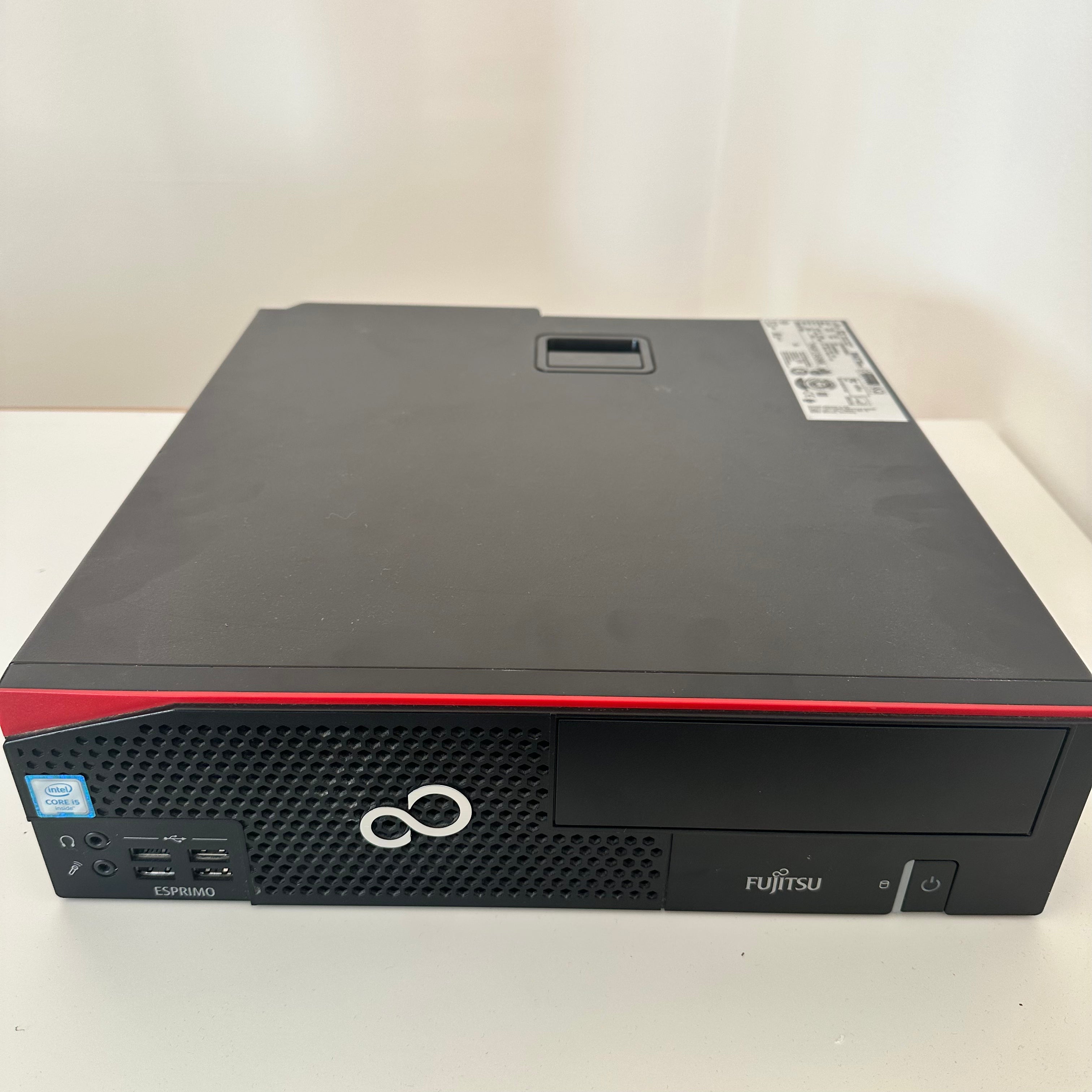 Pc Fujitsu Esprimo D556